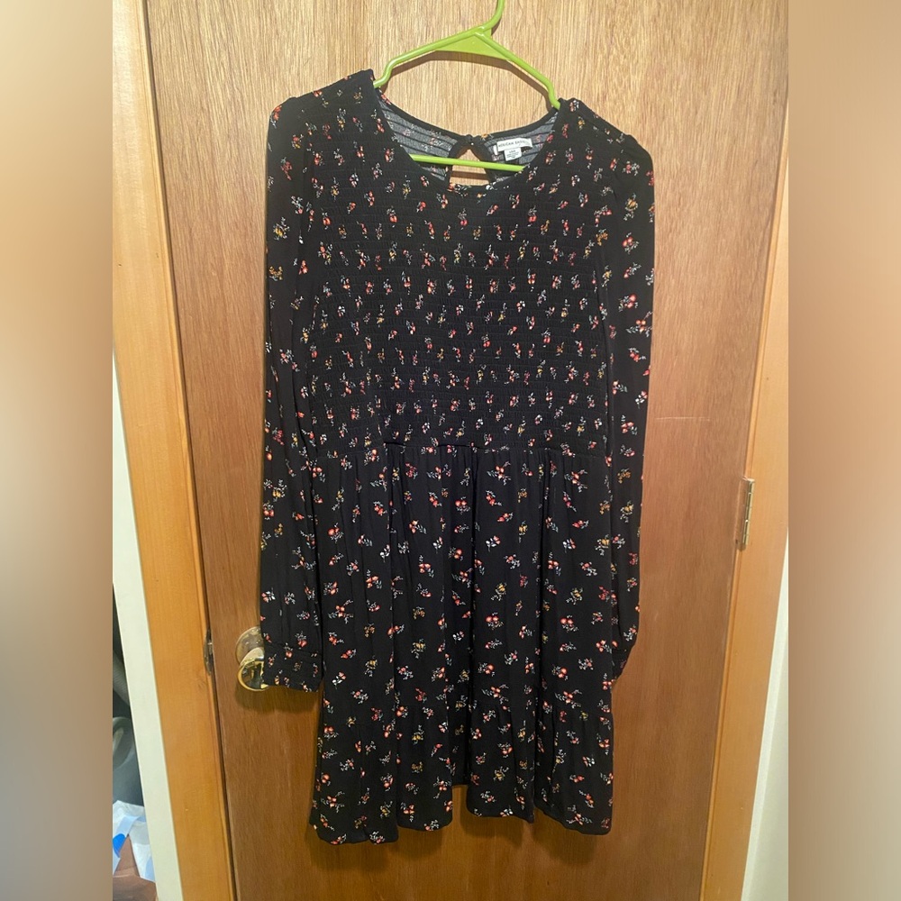 American Eagle black floral long sleeve loose fitting ￼dress size large
